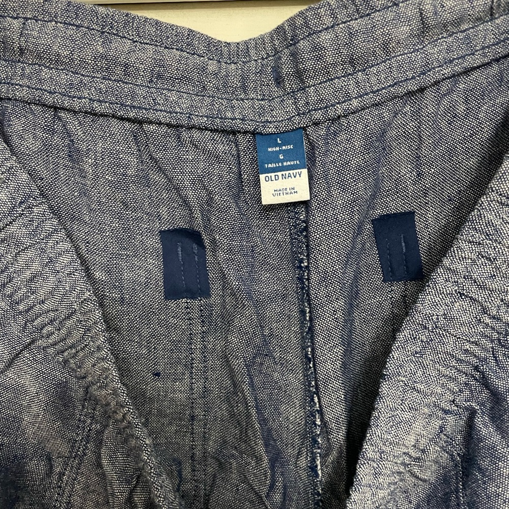 Old Navy ladies linen shorts